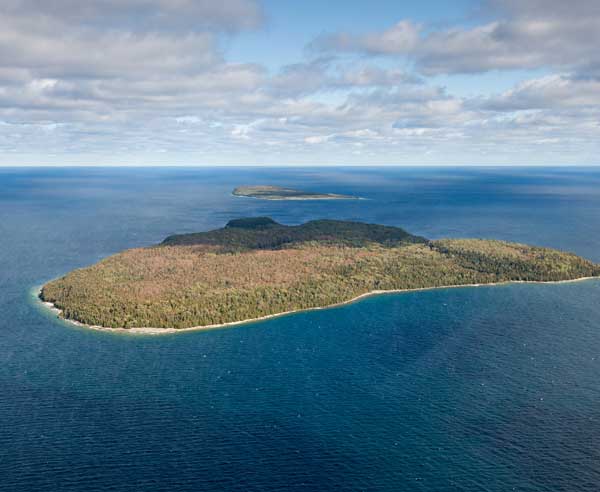 Boat Cruise to Flowerpot Island and Shipwrecks